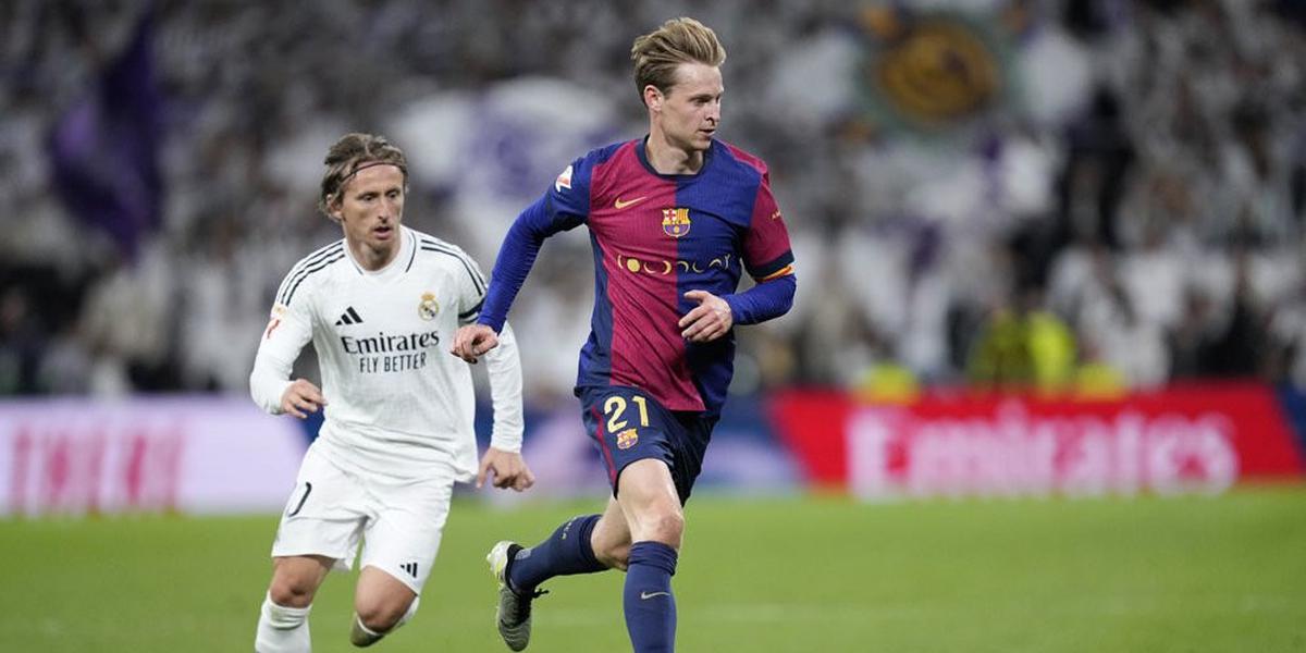 Barcelona Konfirmasi Sedang Coba Perpanjang Kontrak Frenkie De Jong