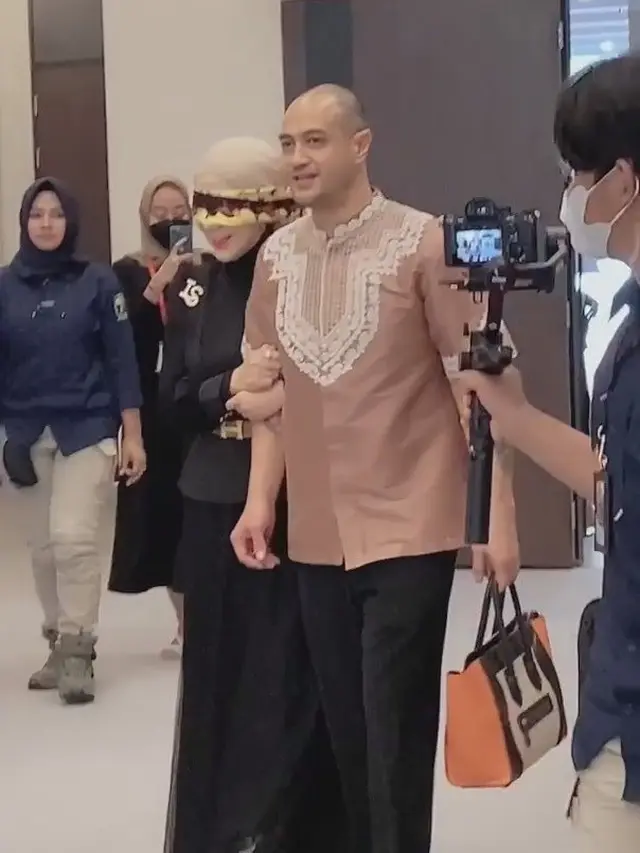 Dapat Kejutan, Ini 7 Potret Pesta Ulang Tahun Venna Melinda Ke-50