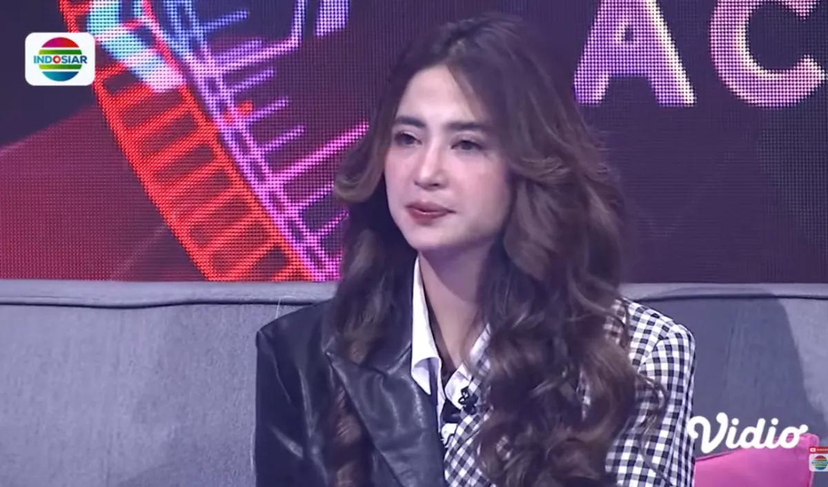 Dewi Perssik pun memuji suara Reza Hidayat. Dewi Perssik pun memberikan masukan buat Reza untuk olahraga agar napasnya lebih panjang.<br>