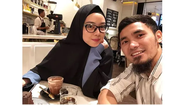 Mualaf Sejak 2018, Ini 6 Potret Lindswell Kwok yang Makin Memesona