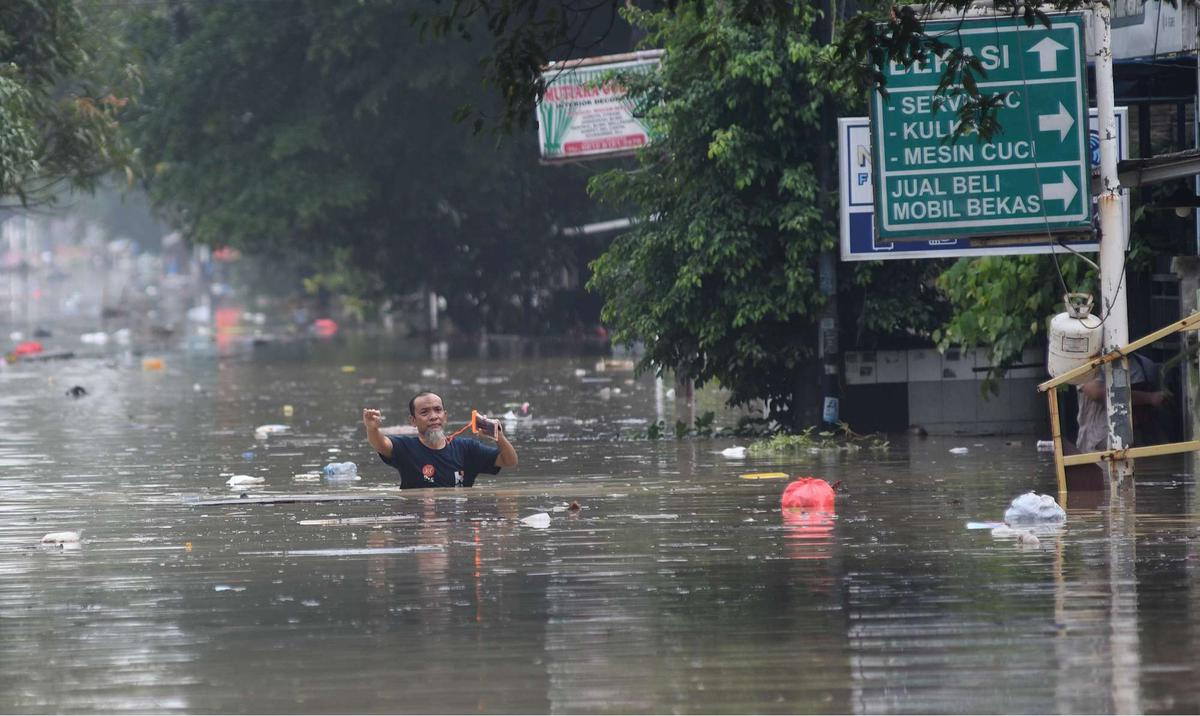 Banjir rendam perbatasan Bekasi-Bogor
