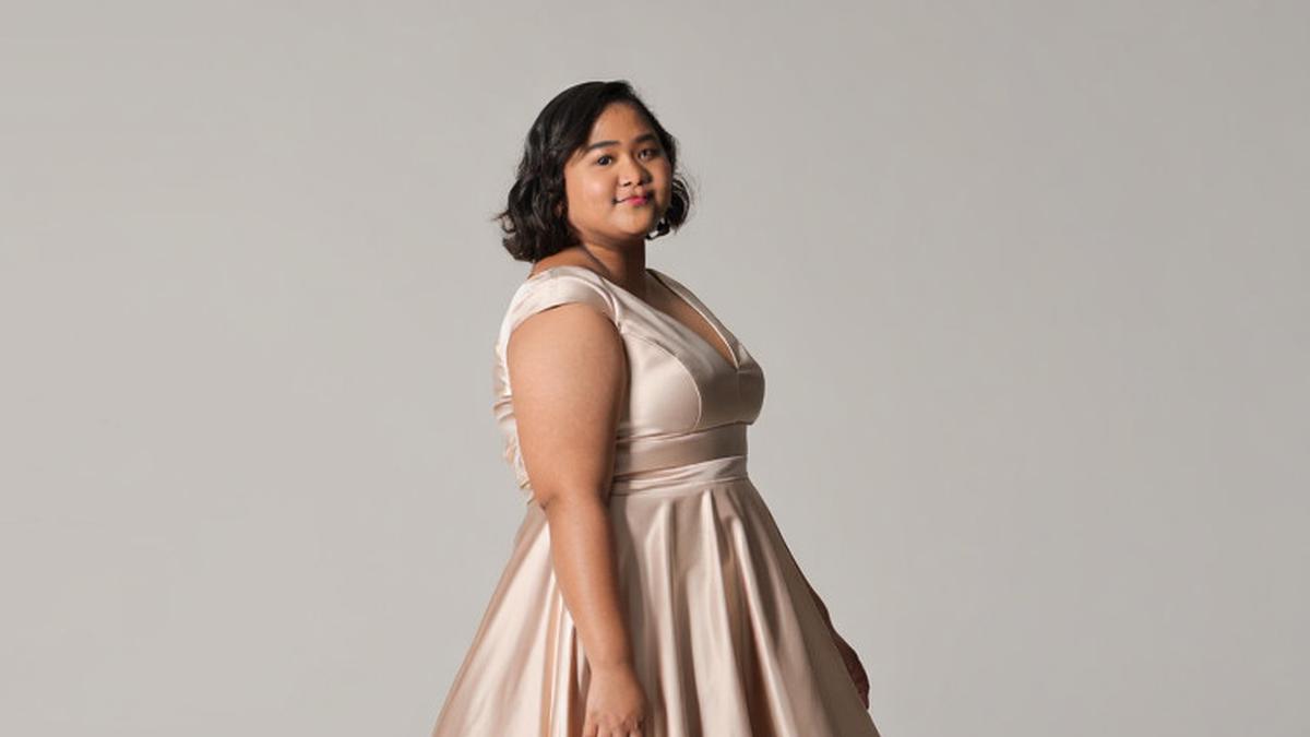 8 Model Baju Bridesmaid untuk Orang Gemuk Agar Terlihat Langsing, Bikin Percaya Diri