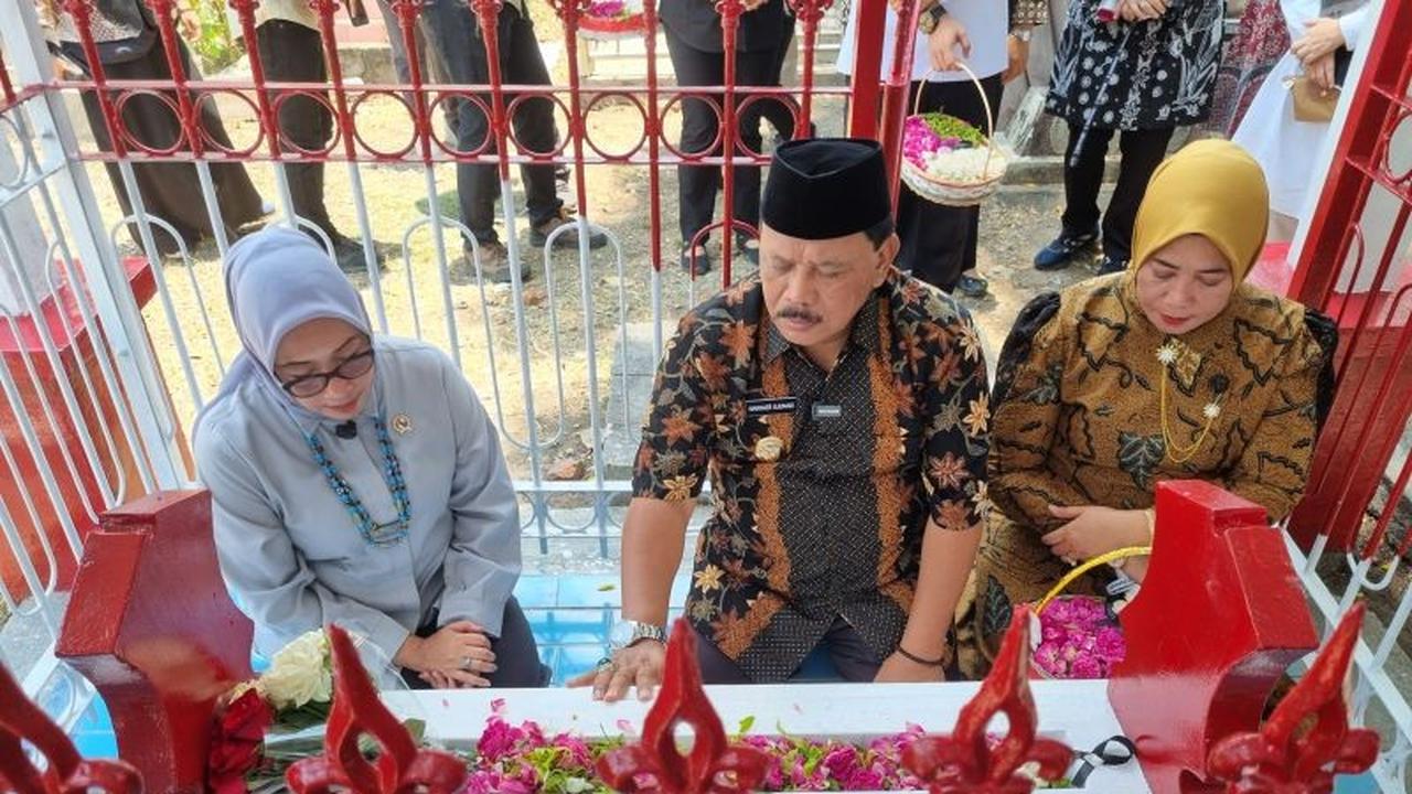 Jelang Penetapan, Menteri PPPA Ziarah ke Makam Marsinah Pahlawan Nasional: Mengenang Sosok yang Lahir 10 April 1969