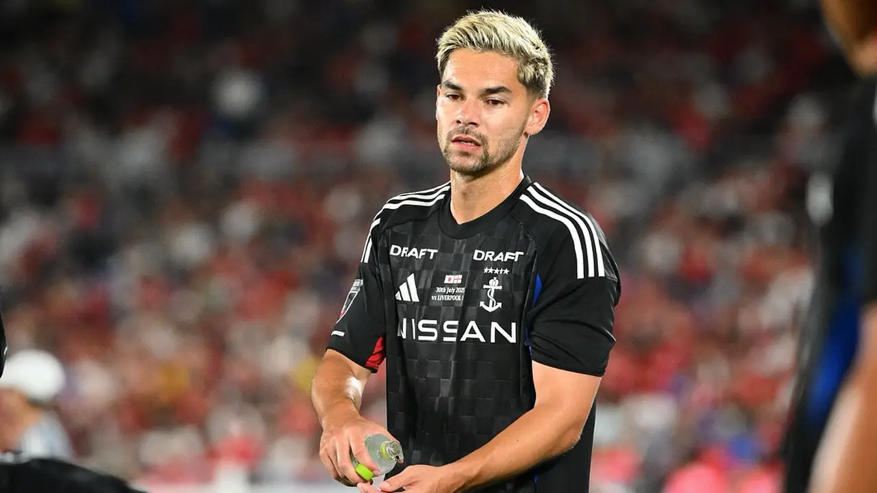 Yokohama F. Marinos mengonfirmasi kepindahan Sandy Walsh.
