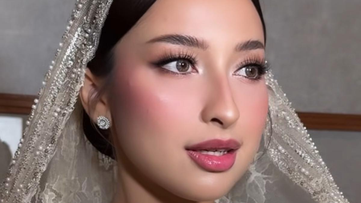 Jelang Menikah dengan Justin Hubner, Jennifer Coppen Tampil Anggun dalam Balutan Kebaya Modern saat Pengajian