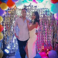 Dapat kejutan dari pacar dan sahabat, intip tampilan Marion Jola berbalut dress saat rayakan ulang tahun ke-22. (Instagram/lalamarionmj).