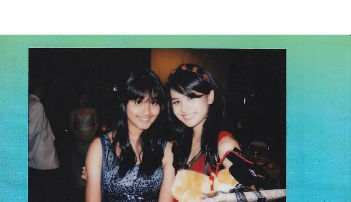 Dari masa ke masa, mereka kerap melewati waktu bersama. Tak jarang ada momen-momen spesial yang bakal dikenang selamanya. (Instagram @mandly_)