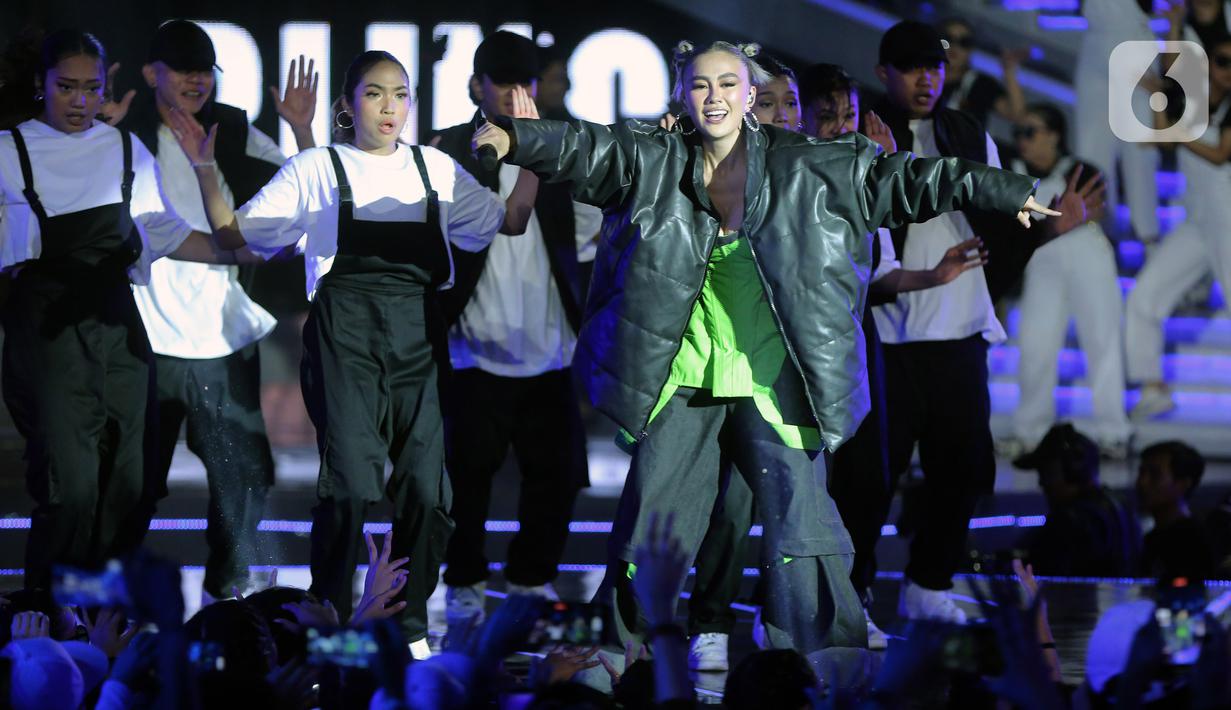 agnez-mo-guncang-panggung-malam-puncak-hut-sctv-33-xtraordinary