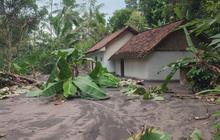 9 Rumah Warga di Lumajang Terendam Banjir Lahar Semeru, Akses Jalan Sempat Terputus
