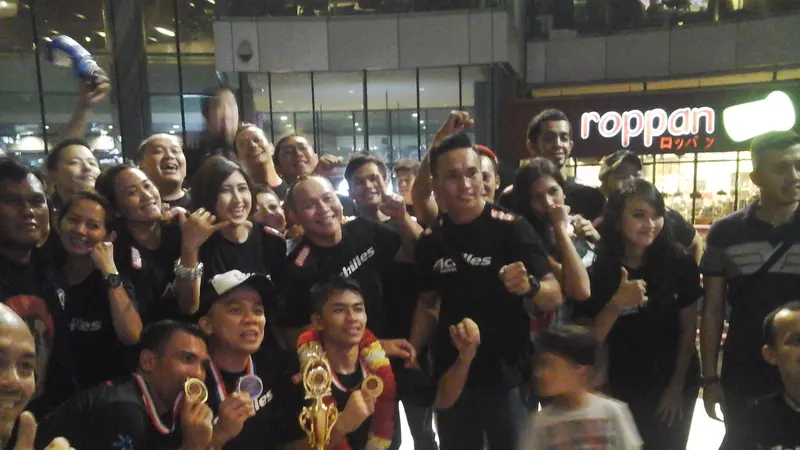 Camp Muay Thai Tuan Rumah Dominasi Arena Fight Night