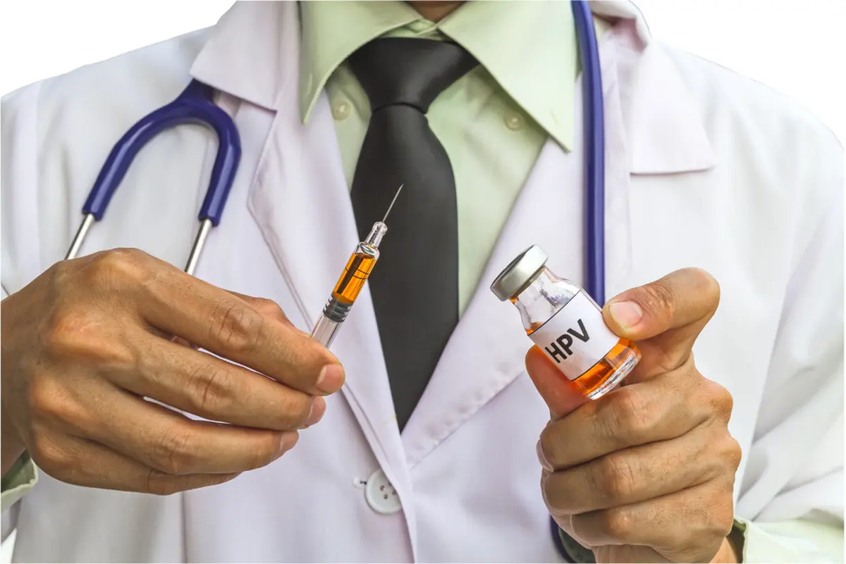 Ini Alasan Mengapa Pria Juga Perlu Vaksin HPV (Pittawut/Shutterstock)