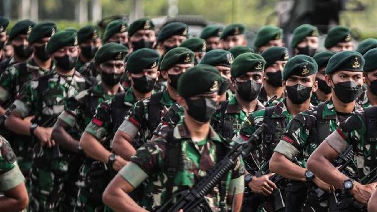 Prajurit TNI Asal Papua Pakai Gelang 'Sakti' Bisa Sembuhkan Penyakit, 'Jangan Dipegang Nanti Kau Sakit