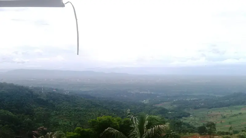 Pemandangan Gunung Geulis Rest Area