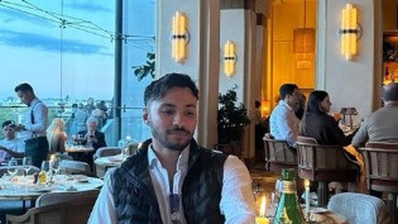 Mengabadikan Momen Bersama Sang Adik Saat Kuliner di Eropa