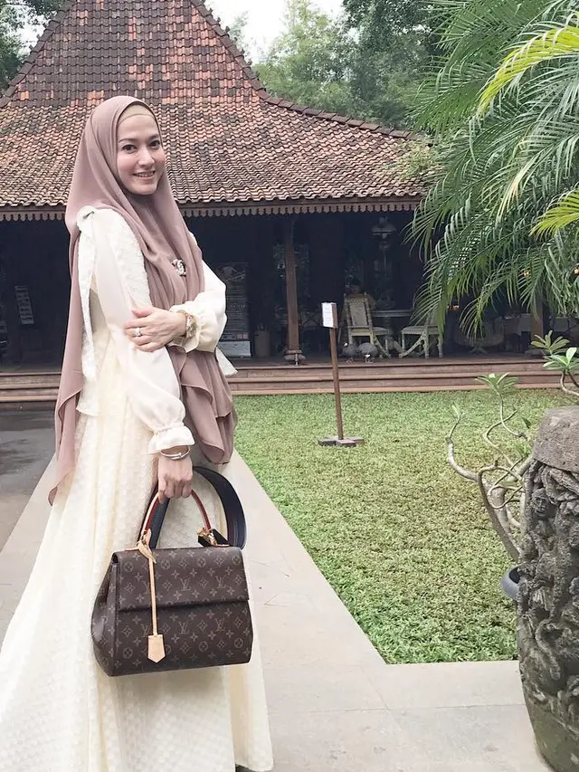 [Bintang] Lyra Virna