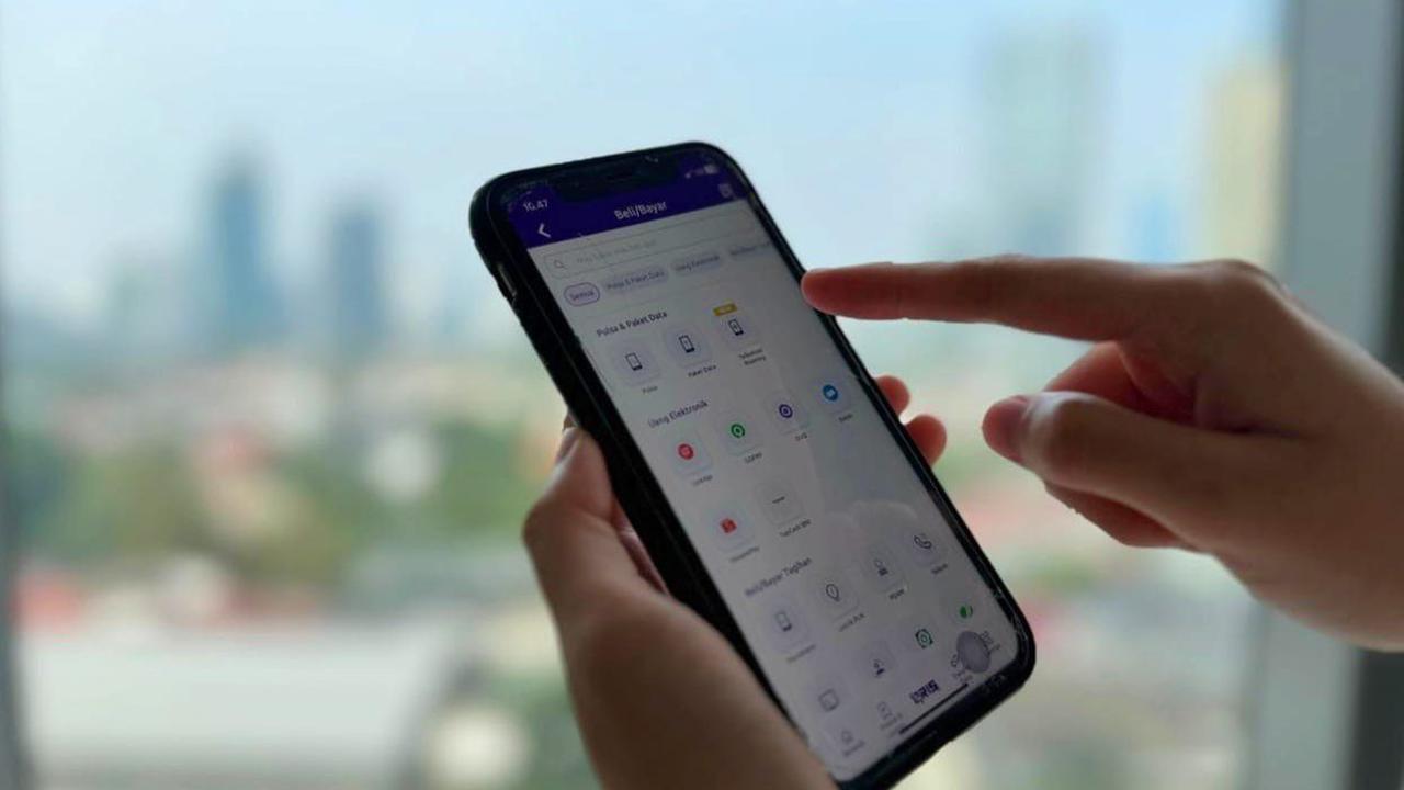 PT Bank Muamalat Indonesia Tbk menjalin kerja sama stategis dengan PT Telekomunikasi Selular Tbk (Telkomsel). Dalam kerja sama ini bakal ada fitur pembukaan rekening Bank Muamalat di aplikasi MyTelkomsel. (Dok Muamalat)