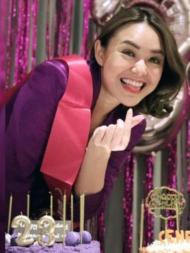 6 Potret Ulang Tahun Amanda Manopo yang ke-22 Tahun, Tenteng Tas Ditaksir Seharga Mobil