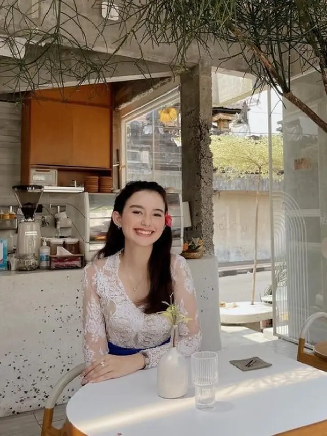 Sarah Menzel yang selalu memukau (Instagram/sarah_menzel)