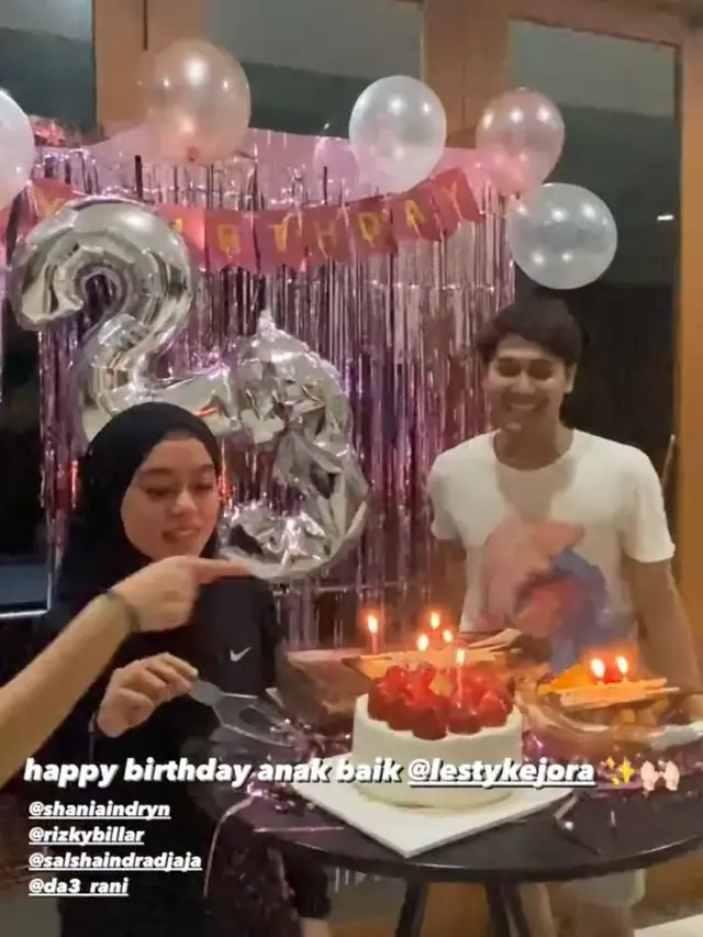6 Momen Ulang Tahun Lesty Kejora ke-23, Dapat Kejutan dari Sahabat