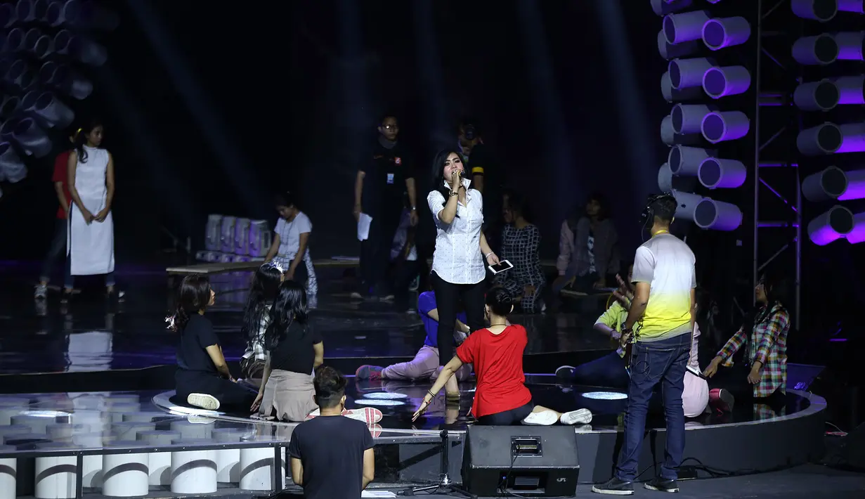 Mantan teman duet Anang Hermansyah itu mengaku bangga lantaran SCTV selalu memberinya ruang untuk tampil saat menggelar acara besar dan bergengsi. (Galih W. Satria/Bintang.com)