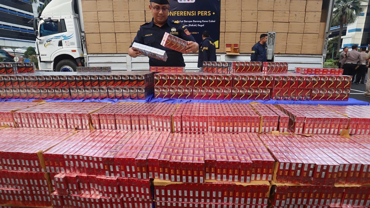 FOTO: Bea Cukai Gagalkan Peredaran  8,9 Juta Batang Rokok Ilegal