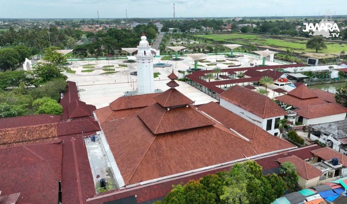 Dirancang oleh Arsitek dari Tiga Negara