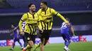 Memasuki babak kedua, Die Borussen tampil konsisten dalam melalui penguasaan bola. Pada menit ke-56, sundulan Ramy Bensebaini menggandakan keunggulan Borussia Dortmund atas Dinamo Zagreb. (Damir SENCAR/AFP)