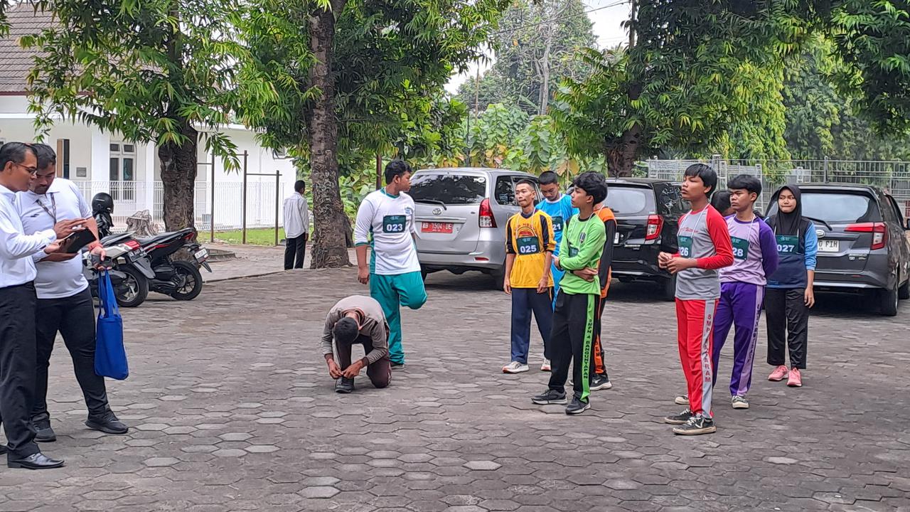 Hari Pertama Sekolah Rakyat di Yogyakarta, Siswa Cek Kesehatan Hingga Lari 1,6 Km