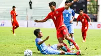 Penyerang Myanmar, Aung Thu, berpeluang menghadirkan mimpi buruk untuk timnas Indonesia U-22 pada perebutan medali perunggu SEA Games, Selasa (29/8/2017). (dok. kualalumpur2017)