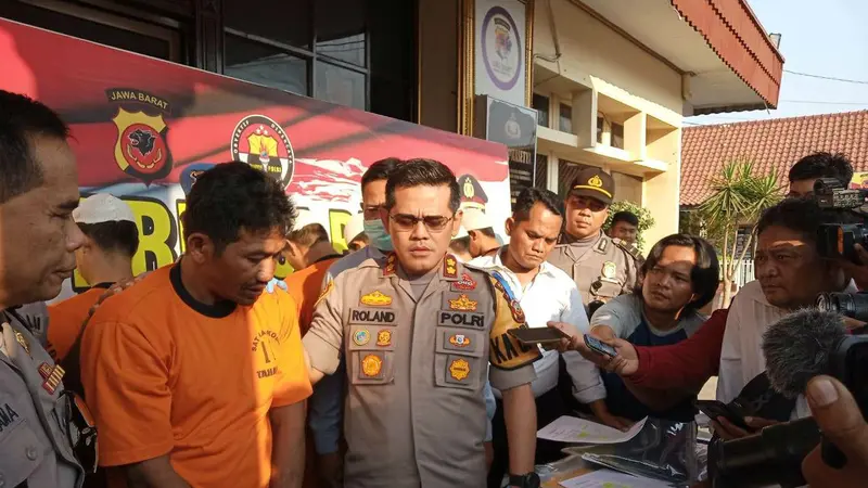 Saat Polisi Tangkap Pemasok Obat Terlarang ke Tersangka Pembunuh Santri di Cirebon