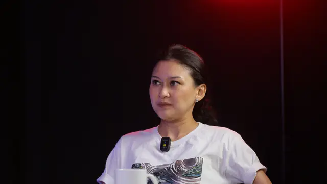 Marissa Anita.