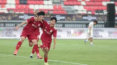 Pemain Persija Jakarta Arlyansyah merayakan gol ke gawang Arema FC pada pertandingan perebutan tempat ketiga Piala Presiden 2026 di Stadion Kapten I Wayan Dipta, Gianyar, Bali, Kamis (6/8/2026). Gol pada menit ke-73 tersebut membawa Persija kembali unggul sebelum akhirnya menutup laga dengan kemenangan 3-1 dan memastikan finis di peringkat ketiga. (KLY/Budy Santoso)