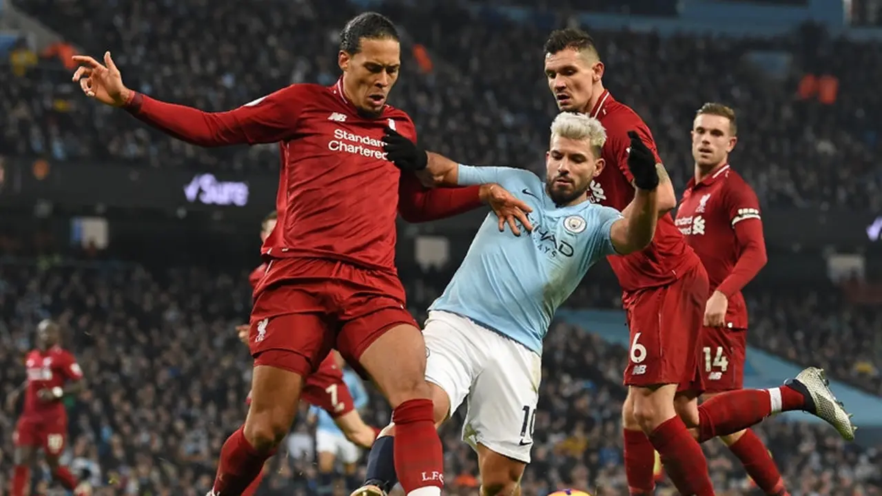 Bek Liverpool, Virgil van Dijk.