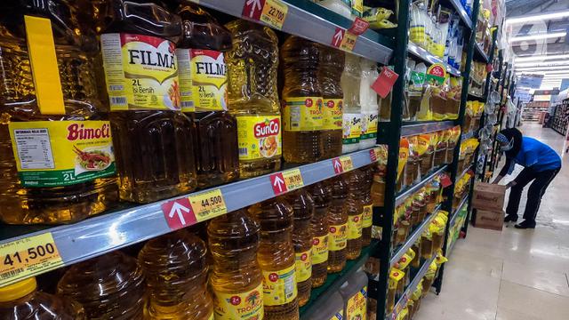 Ketersediaan Stok Minyak Goreng di Supermarket