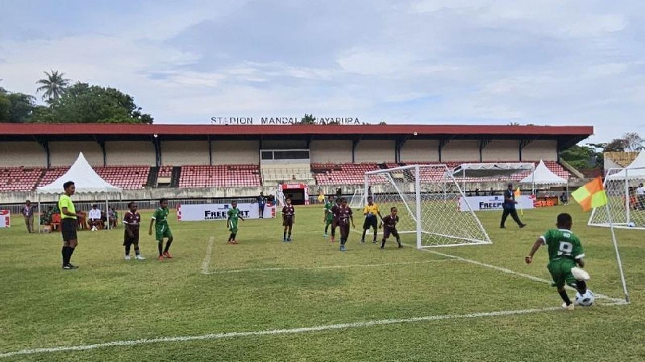 PSSI, Freeport, PFA, dan KNVB Gelar Kursus Kepelatihan di Timika untuk Perkuat Sepak Bola Usia Dini Papua