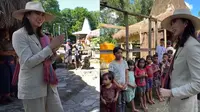 Menteri Pariwisata Widi Wardhana Kunjungan ke Sumba, Terpukau dengan Anak-anak Lokal yang Pintar Berbahasa Inggris. (Dok: IG @widi.wardhana&nbsp;https://www.instagram.com/widi.wardhana/)