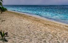 Pantai Indrayanti Gunungkidul Yogyakarta: Lokasi, Rute, Tiket Masuk, Jam Buka dan Fasilitas