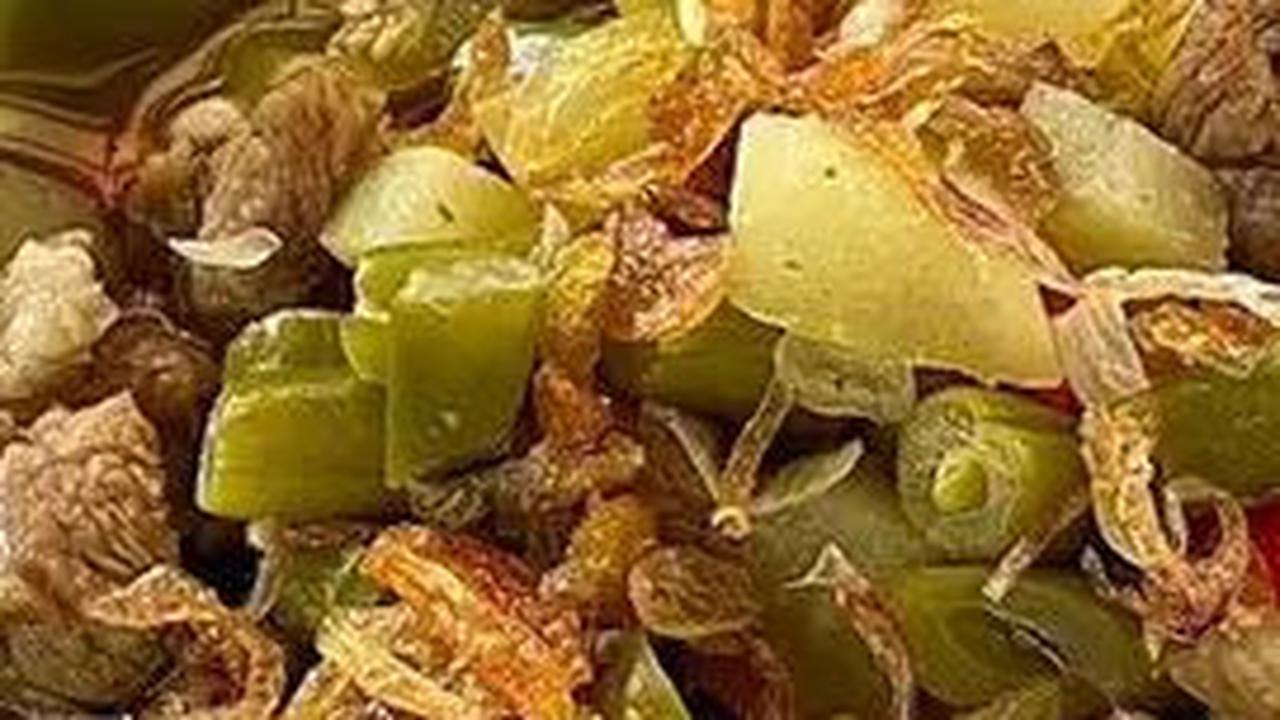 5. Sayur Asem Jawa Daging