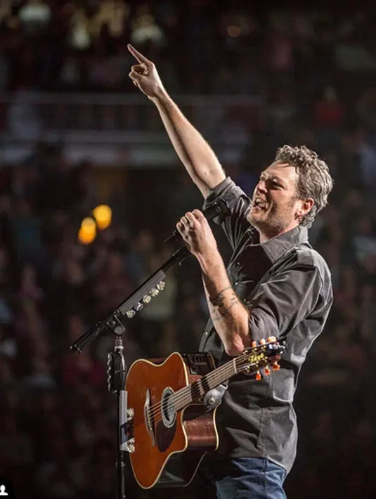 Sumber mengatakan, saat ini Gwen tidak sedang mangandung anak dari Blake Shelton. Keduanya pun belum punya rencana untuk melangkah ke arah yang lebih serius, terlebih memiliki seorang momongan. (Instagram/Blakeshelton)