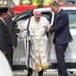 Puncak lawatan Paus Fransiskus di Indonesia adalah dengan memimpin Misa Kudus di Stadion Utama dan Madya Gelora Bung Karno Jakarta pada Kamis (5/9/2024). (Tatan Syuflana/POOL/AFP)