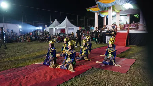 Festival Bumi Seentak Galah Serengkuh Dayung Jilid 3 merupakan bagian dari rangkaian festival budaya Kenduri Swarnabhumi 2024 yang digelar oleh Kemendikbudristek.