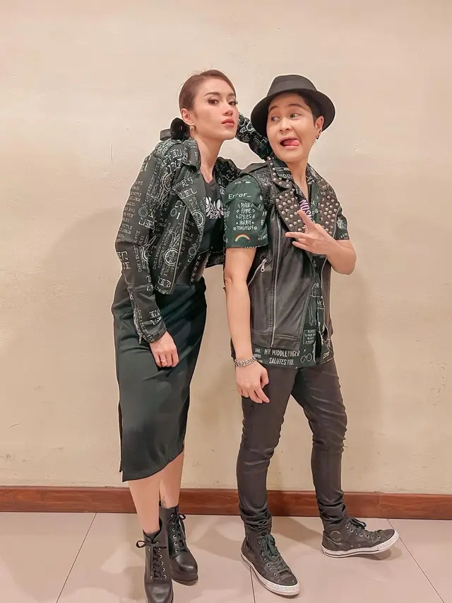 Transformasi gaya busana The Virgin (Instagram/darathevirgin)