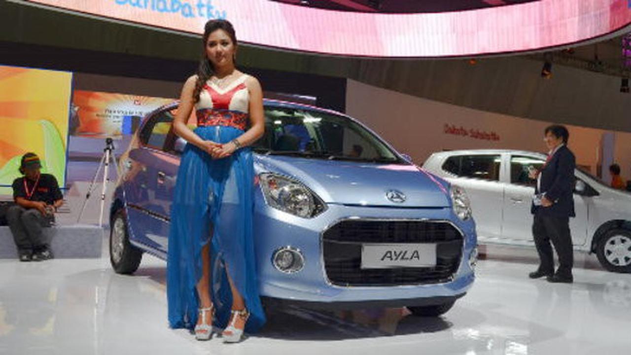 Daihatsu Ayla di IIMS 2012 (Nazar Ray)
