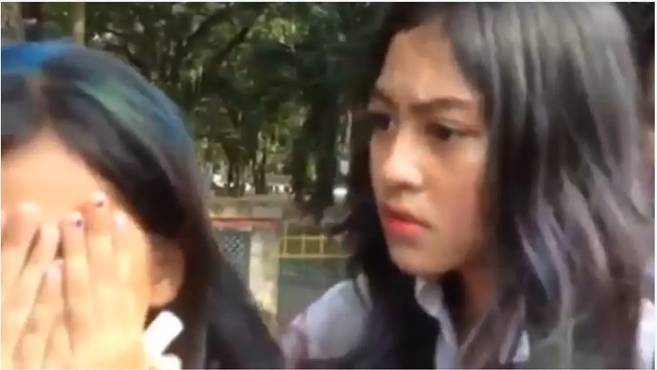 Dihujat Pasca Ngaku Anak Arman Depari, Sonya Unggah Quote Habibie