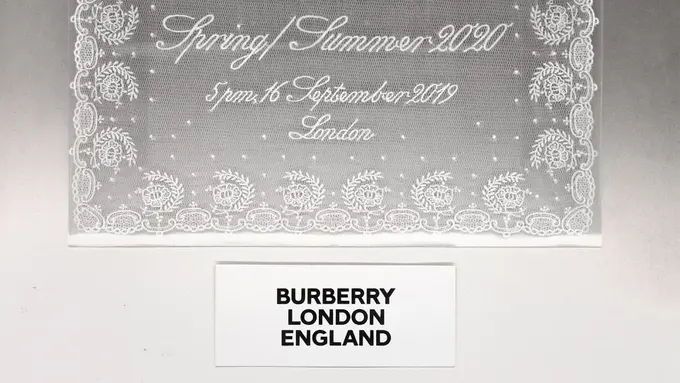 Live Streaming Burberry Spring/Summer 2020 Show