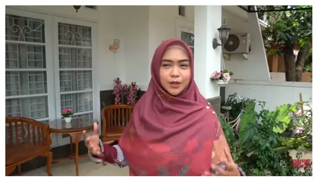 7 Potret Rumah Lama Ria Ricis, Sederhana dan Penuh Kenangan
