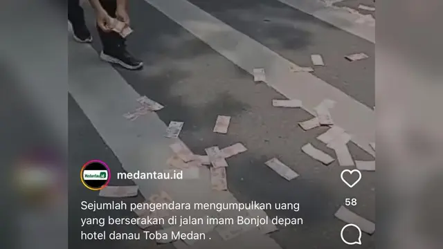 Uang berserakan