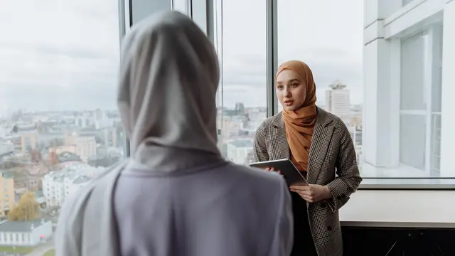 Sosok Perempuan di Tempat Kerja