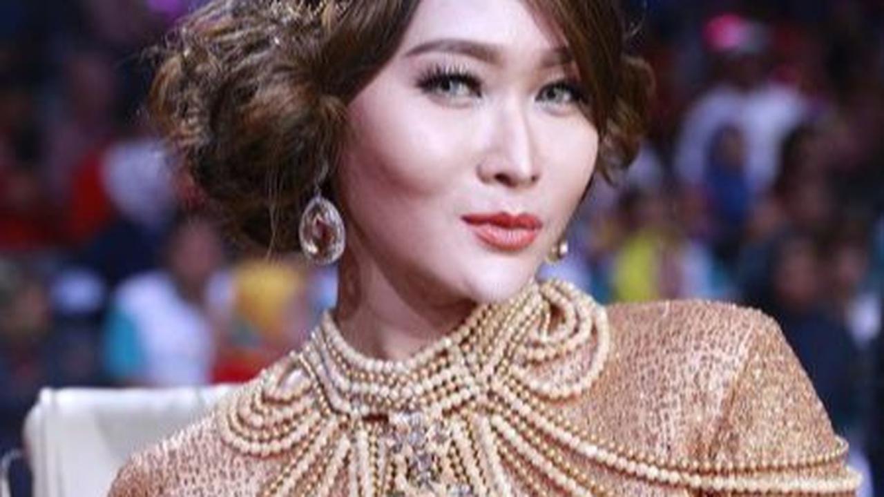 1. Penyanyi Dangdut