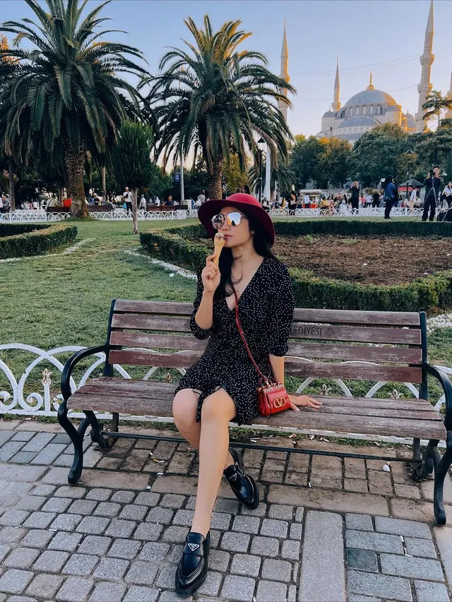 Ingin Travelling Bareng Pasangan Hidup, Ini 6 Potret Febby Rastanty di Turki